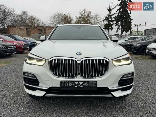 Белый БМВ Х5, объемом двигателя 3 л и пробегом 62 тыс. км за 50900 $, фото 52 на Automoto.ua