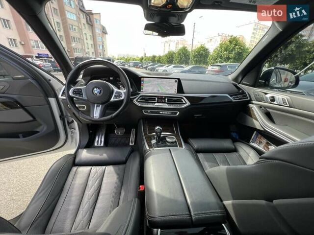 Белый БМВ Х5, объемом двигателя 3 л и пробегом 92 тыс. км за 52999 $, фото 25 на Automoto.ua