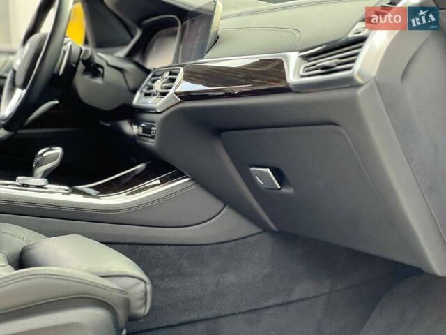 Белый БМВ Х5, объемом двигателя 3 л и пробегом 117 тыс. км за 59900 $, фото 41 на Automoto.ua