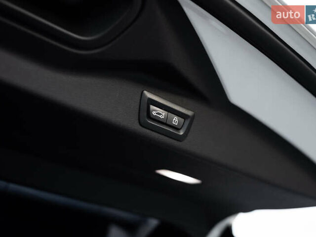 Белый БМВ Х5, объемом двигателя 3 л и пробегом 135 тыс. км за 64000 $, фото 64 на Automoto.ua