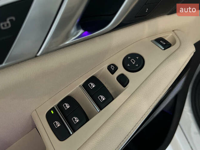 Белый БМВ Х5, объемом двигателя 3 л и пробегом 144 тыс. км за 46500 $, фото 25 на Automoto.ua