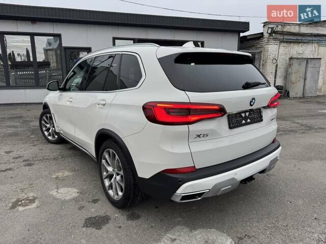 Белый БМВ Х5, объемом двигателя 3 л и пробегом 62 тыс. км за 50900 $, фото 76 на Automoto.ua