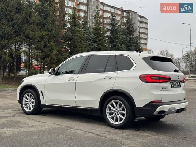 Белый БМВ Х5, объемом двигателя 3 л и пробегом 121 тыс. км за 46900 $, фото 4 на Automoto.ua