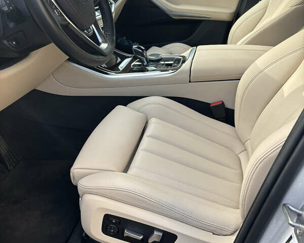 Белый БМВ Х5, объемом двигателя 3 л и пробегом 83 тыс. км за 44999 $, фото 15 на Automoto.ua