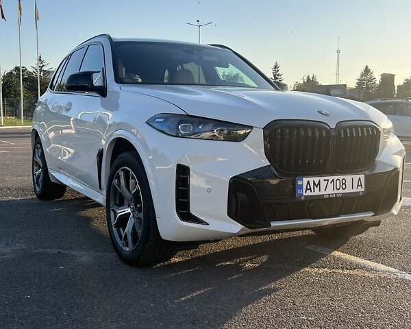 Белый БМВ Х5, объемом двигателя 3 л и пробегом 76 тыс. км за 53999 $, фото 3 на Automoto.ua