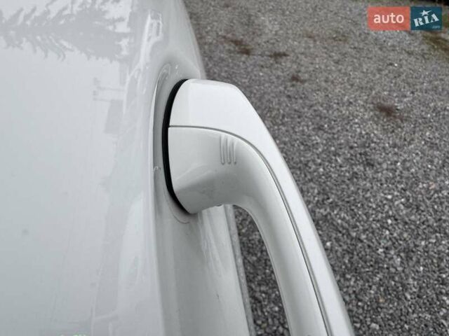 Белый БМВ Х5, объемом двигателя 3 л и пробегом 62 тыс. км за 50900 $, фото 42 на Automoto.ua