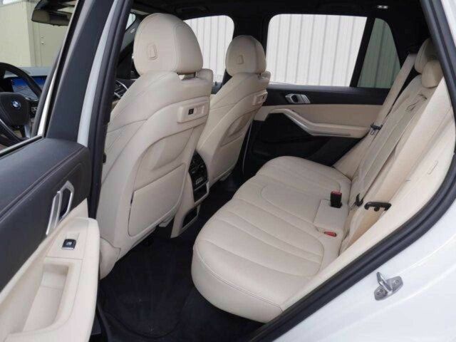 Белый БМВ Х5, объемом двигателя 3 л и пробегом 61 тыс. км за 36000 $, фото 10 на Automoto.ua