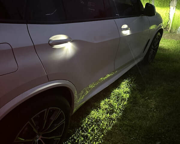 Белый БМВ Х5, объемом двигателя 3 л и пробегом 149 тыс. км за 48000 $, фото 19 на Automoto.ua