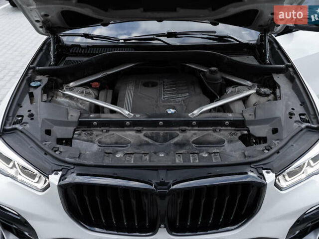 Белый БМВ Х5, объемом двигателя 3 л и пробегом 135 тыс. км за 64000 $, фото 48 на Automoto.ua