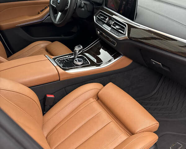 Белый БМВ Х5, объемом двигателя 3 л и пробегом 125 тыс. км за 46800 $, фото 5 на Automoto.ua