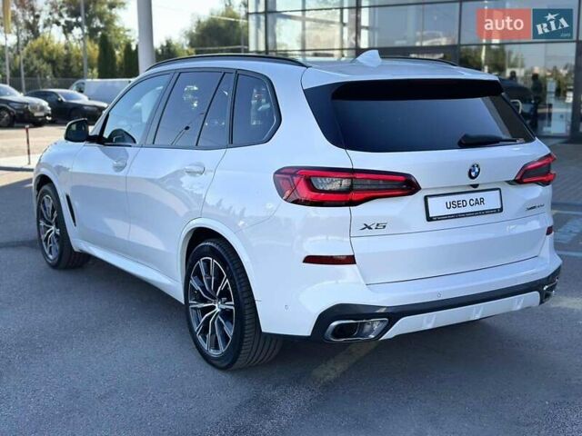 Белый БМВ Х5, объемом двигателя 2.99 л и пробегом 160 тыс. км за 54500 $, фото 6 на Automoto.ua
