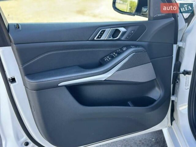 Белый БМВ Х5, объемом двигателя 2.99 л и пробегом 160 тыс. км за 54500 $, фото 18 на Automoto.ua