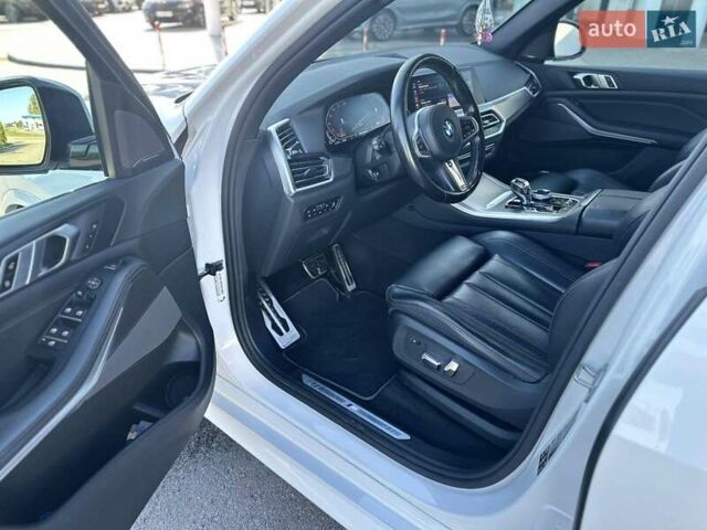 Белый БМВ Х5, объемом двигателя 2.99 л и пробегом 160 тыс. км за 54500 $, фото 21 на Automoto.ua