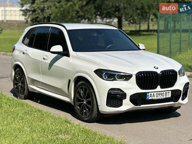 Белый БМВ Х5, объемом двигателя 3 л и пробегом 106 тыс. км за 57900 $, фото 2 на Automoto.ua