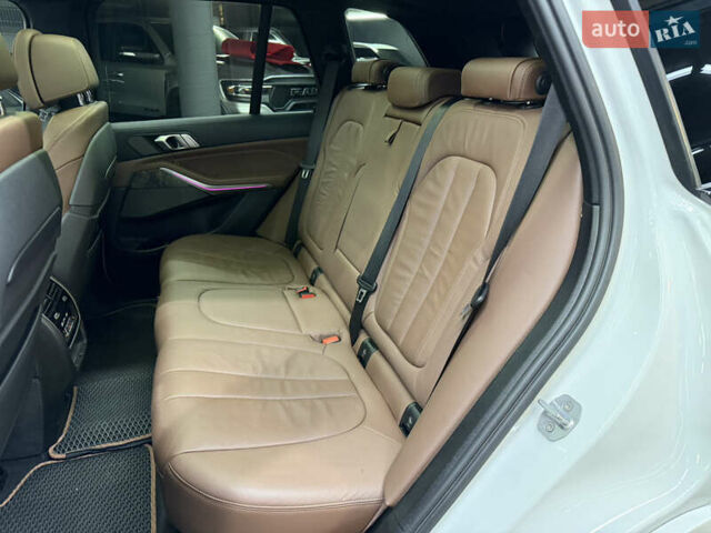 Белый БМВ Х5, объемом двигателя 2.99 л и пробегом 61 тыс. км за 69500 $, фото 21 на Automoto.ua