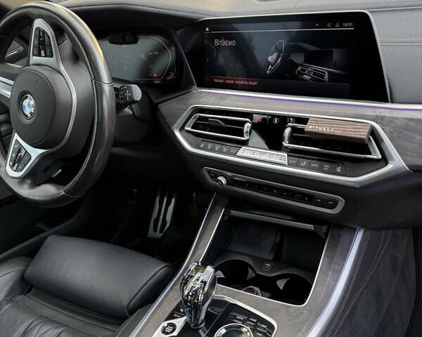 Белый БМВ Х5, объемом двигателя 3 л и пробегом 122 тыс. км за 57500 $, фото 12 на Automoto.ua