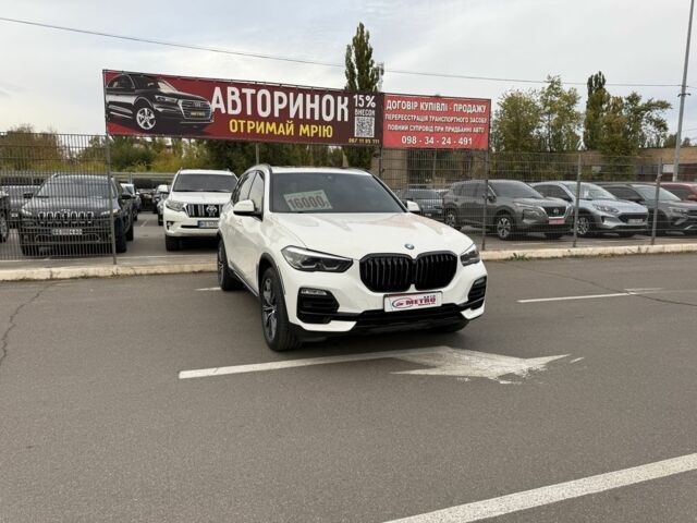 Белый БМВ Х5, объемом двигателя 3 л и пробегом 99 тыс. км за 42000 $, фото 2 на Automoto.ua