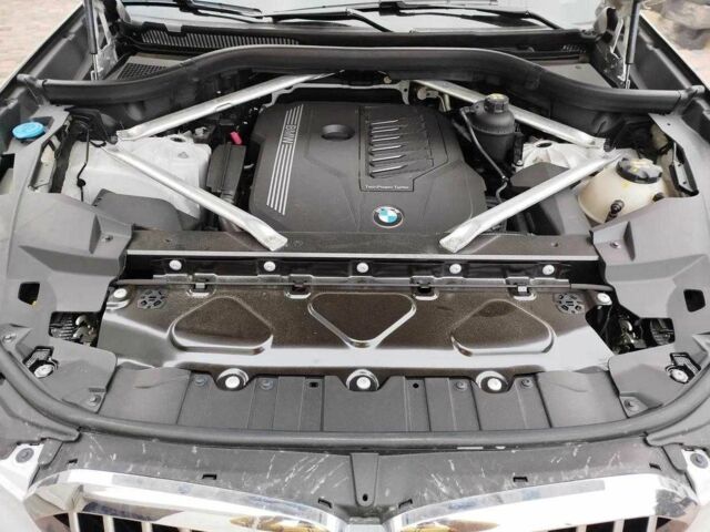 Белый БМВ Х5, объемом двигателя 3 л и пробегом 99 тыс. км за 33000 $, фото 5 на Automoto.ua