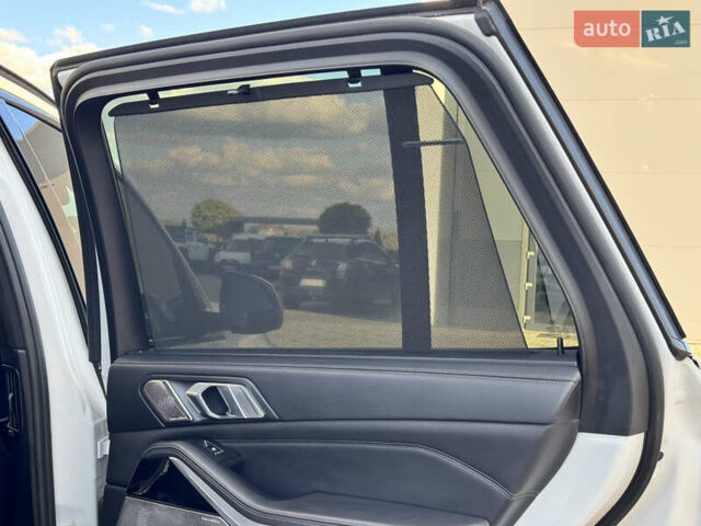 Белый БМВ Х5, объемом двигателя 4.39 л и пробегом 85 тыс. км за 63000 $, фото 14 на Automoto.ua