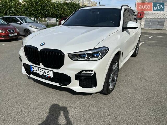 Белый БМВ Х5, объемом двигателя 3 л и пробегом 92 тыс. км за 52999 $, фото 4 на Automoto.ua