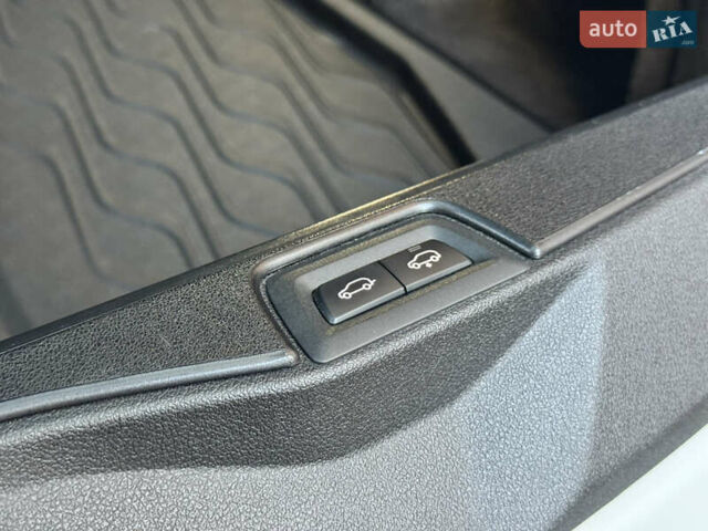 Белый БМВ Х5, объемом двигателя 4.39 л и пробегом 85 тыс. км за 63000 $, фото 32 на Automoto.ua