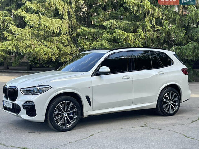 Белый БМВ Х5, объемом двигателя 3 л и пробегом 162 тыс. км за 59000 $, фото 10 на Automoto.ua
