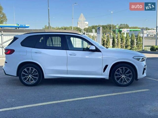 Белый БМВ Х5, объемом двигателя 2.99 л и пробегом 160 тыс. км за 54500 $, фото 3 на Automoto.ua