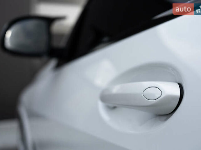 Белый БМВ Х5, объемом двигателя 3 л и пробегом 135 тыс. км за 64000 $, фото 36 на Automoto.ua