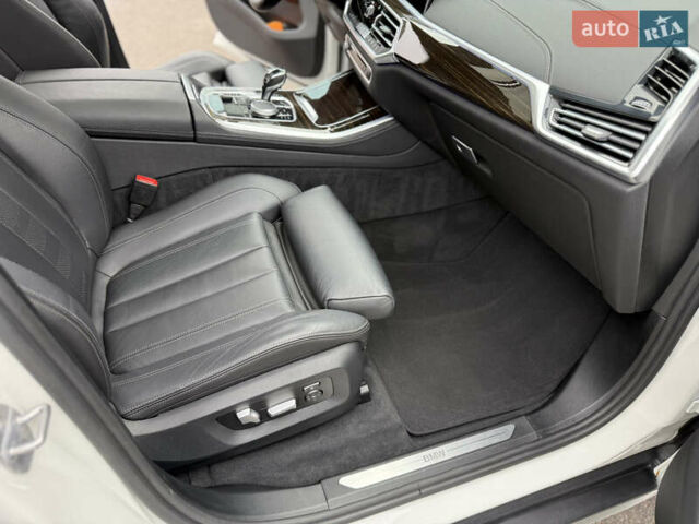 Белый БМВ Х5, объемом двигателя 3 л и пробегом 87 тыс. км за 47500 $, фото 48 на Automoto.ua