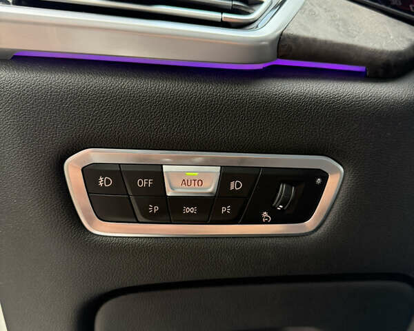 Белый БМВ Х5, объемом двигателя 3 л и пробегом 122 тыс. км за 57500 $, фото 35 на Automoto.ua