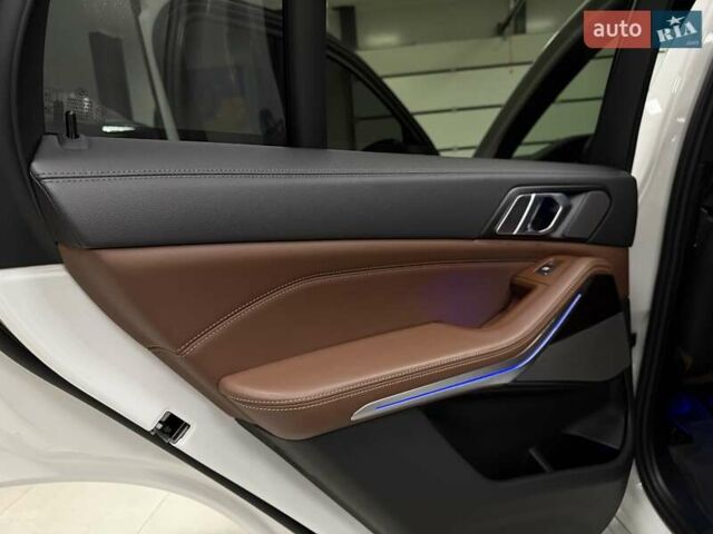 Белый БМВ Х5, объемом двигателя 4.39 л и пробегом 166 тыс. км за 55500 $, фото 49 на Automoto.ua