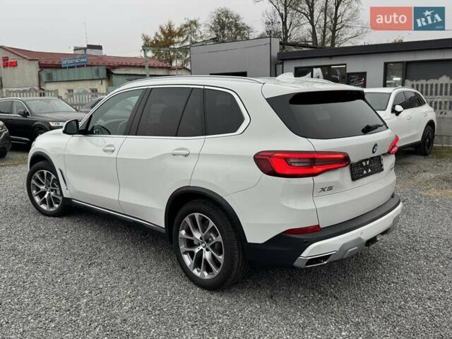 Белый БМВ Х5, объемом двигателя 3 л и пробегом 62 тыс. км за 50900 $, фото 32 на Automoto.ua