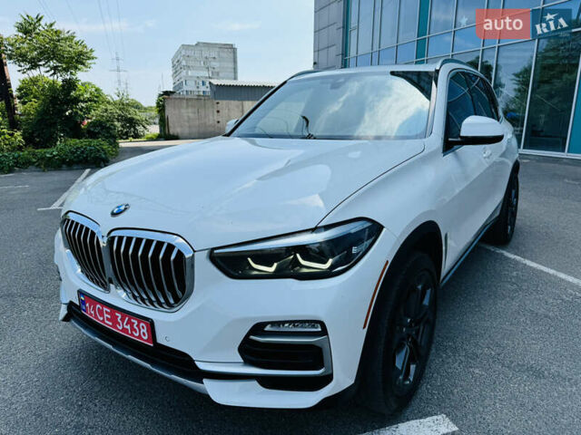 Белый БМВ Х5, объемом двигателя 3 л и пробегом 139 тыс. км за 45700 $, фото 4 на Automoto.ua