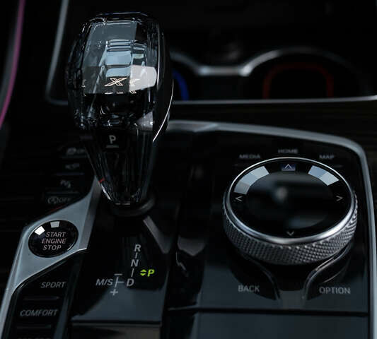 Белый БМВ Х5, объемом двигателя 3 л и пробегом 135 тыс. км за 64000 $, фото 92 на Automoto.ua