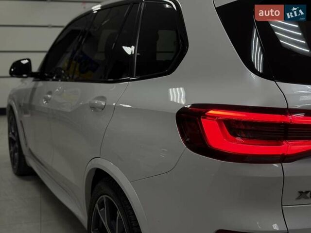 Белый БМВ Х5, объемом двигателя 4.39 л и пробегом 166 тыс. км за 55500 $, фото 26 на Automoto.ua