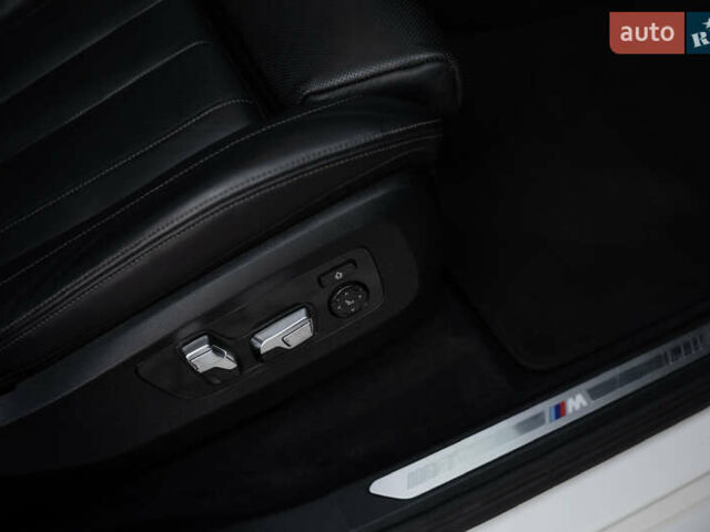 Белый БМВ Х5, объемом двигателя 3 л и пробегом 135 тыс. км за 64000 $, фото 90 на Automoto.ua