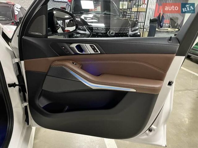 Білий БМВ Х5, об'ємом двигуна 2.99 л та пробігом 73 тис. км за 69700 $, фото 41 на Automoto.ua