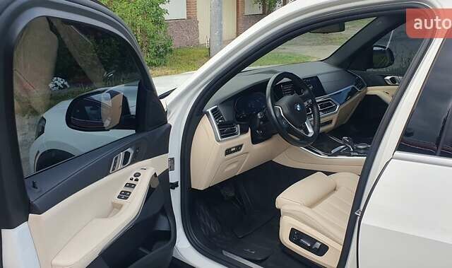 Білий БМВ Х5, об'ємом двигуна 3 л та пробігом 54 тис. км за 52500 $, фото 34 на Automoto.ua