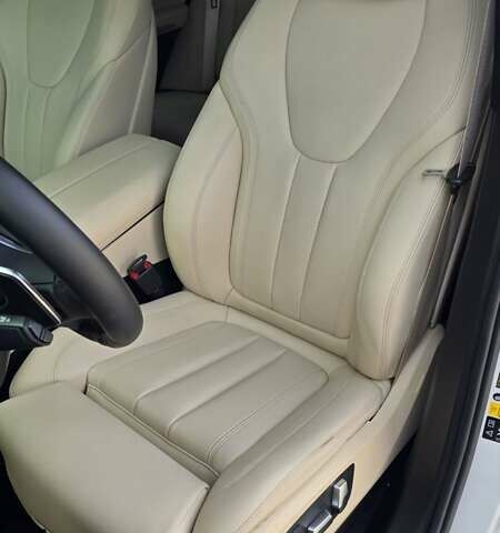 Білий БМВ Х5, об'ємом двигуна 3 л та пробігом 168 тис. км за 60999 $, фото 7 на Automoto.ua