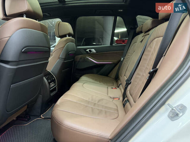 Белый БМВ Х5, объемом двигателя 2.99 л и пробегом 61 тыс. км за 69500 $, фото 23 на Automoto.ua