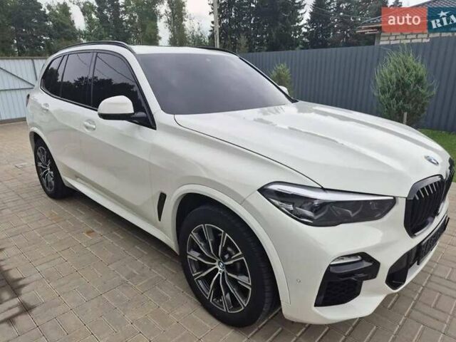Белый БМВ Х5, объемом двигателя 3 л и пробегом 93 тыс. км за 50500 $, фото 1 на Automoto.ua