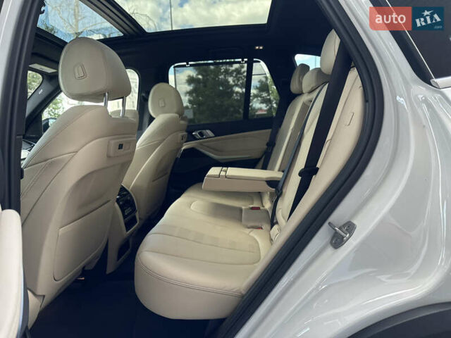 Белый БМВ Х5, объемом двигателя 3 л и пробегом 51 тыс. км за 49800 $, фото 54 на Automoto.ua