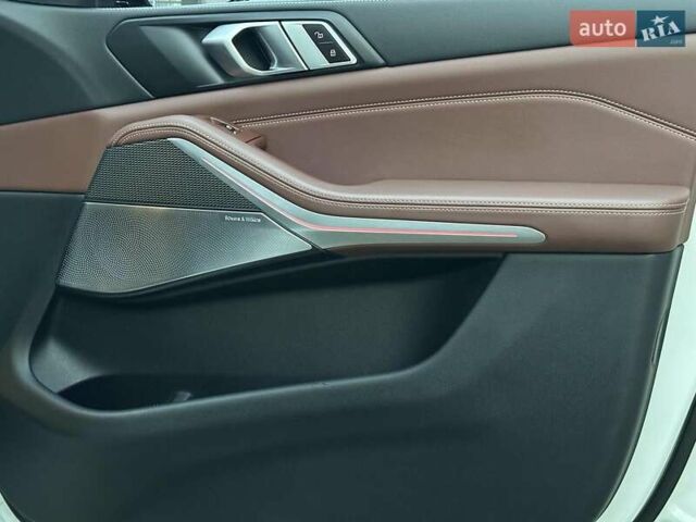 Белый БМВ Х5, объемом двигателя 3 л и пробегом 80 тыс. км за 55980 $, фото 26 на Automoto.ua