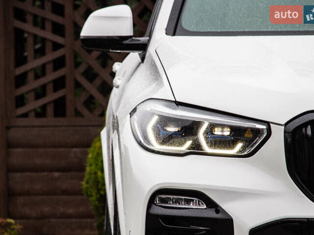 Белый БМВ Х5, объемом двигателя 4.4 л и пробегом 118 тыс. км за 57000 $, фото 5 на Automoto.ua