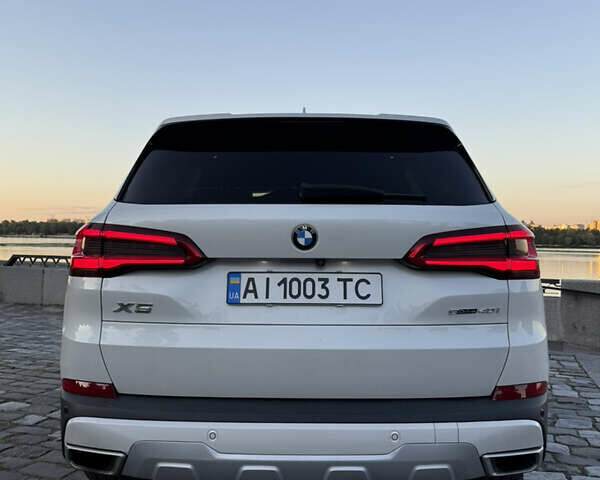 Белый БМВ Х5, объемом двигателя 3 л и пробегом 65 тыс. км за 49800 $, фото 25 на Automoto.ua