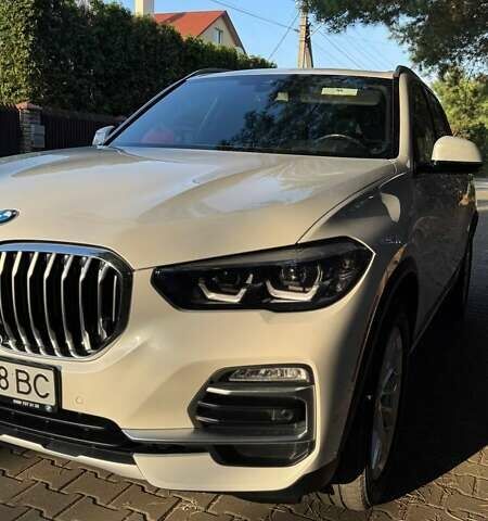 Белый БМВ Х5, объемом двигателя 3 л и пробегом 59 тыс. км за 46000 $, фото 3 на Automoto.ua