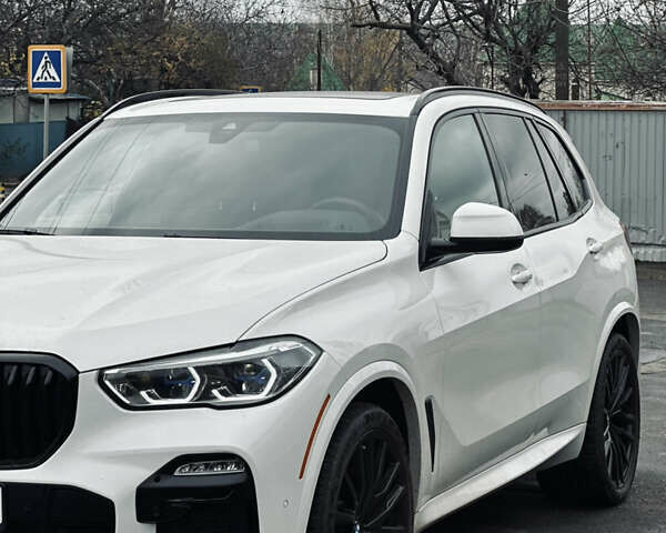 Белый БМВ Х5, объемом двигателя 3 л и пробегом 20 тыс. км за 68500 $, фото 5 на Automoto.ua