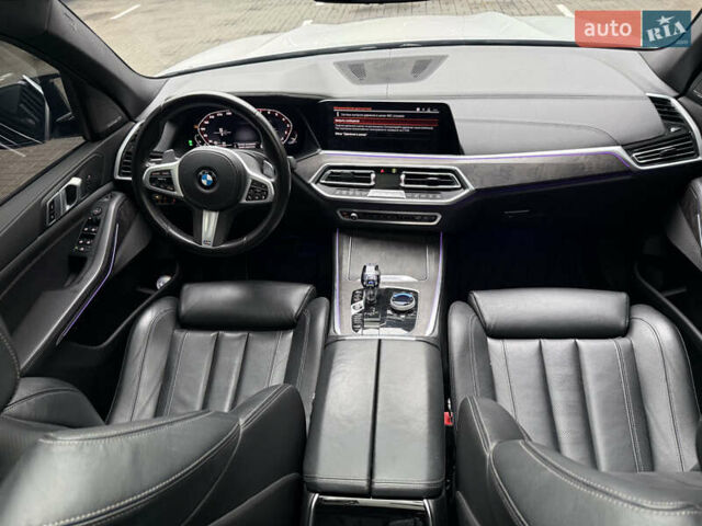 Белый БМВ Х5, объемом двигателя 3 л и пробегом 63 тыс. км за 45000 $, фото 13 на Automoto.ua