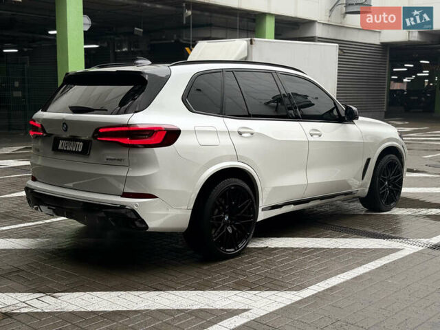 Белый БМВ Х5, объемом двигателя 3 л и пробегом 63 тыс. км за 45000 $, фото 6 на Automoto.ua