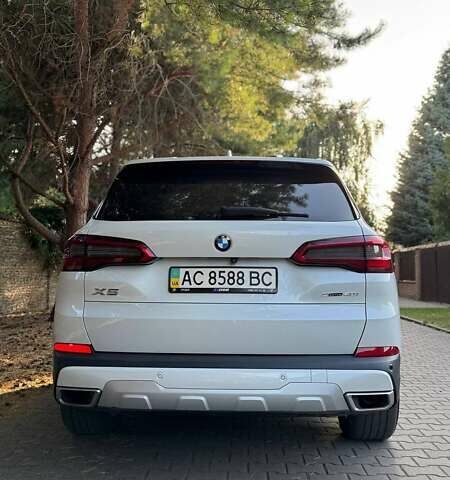 Белый БМВ Х5, объемом двигателя 3 л и пробегом 59 тыс. км за 46000 $, фото 8 на Automoto.ua